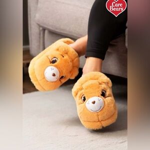 NWT New with Tags Care Bears Tenderheart Care Bear Slippers for Adults 🧡